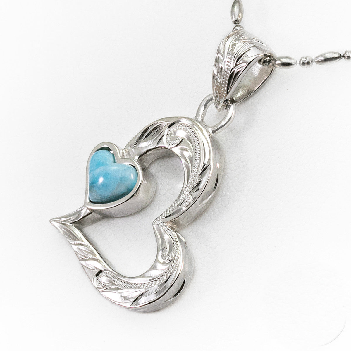925 Sterling Silver Melted Heart Motif Pendant With Larimar Stone Setting