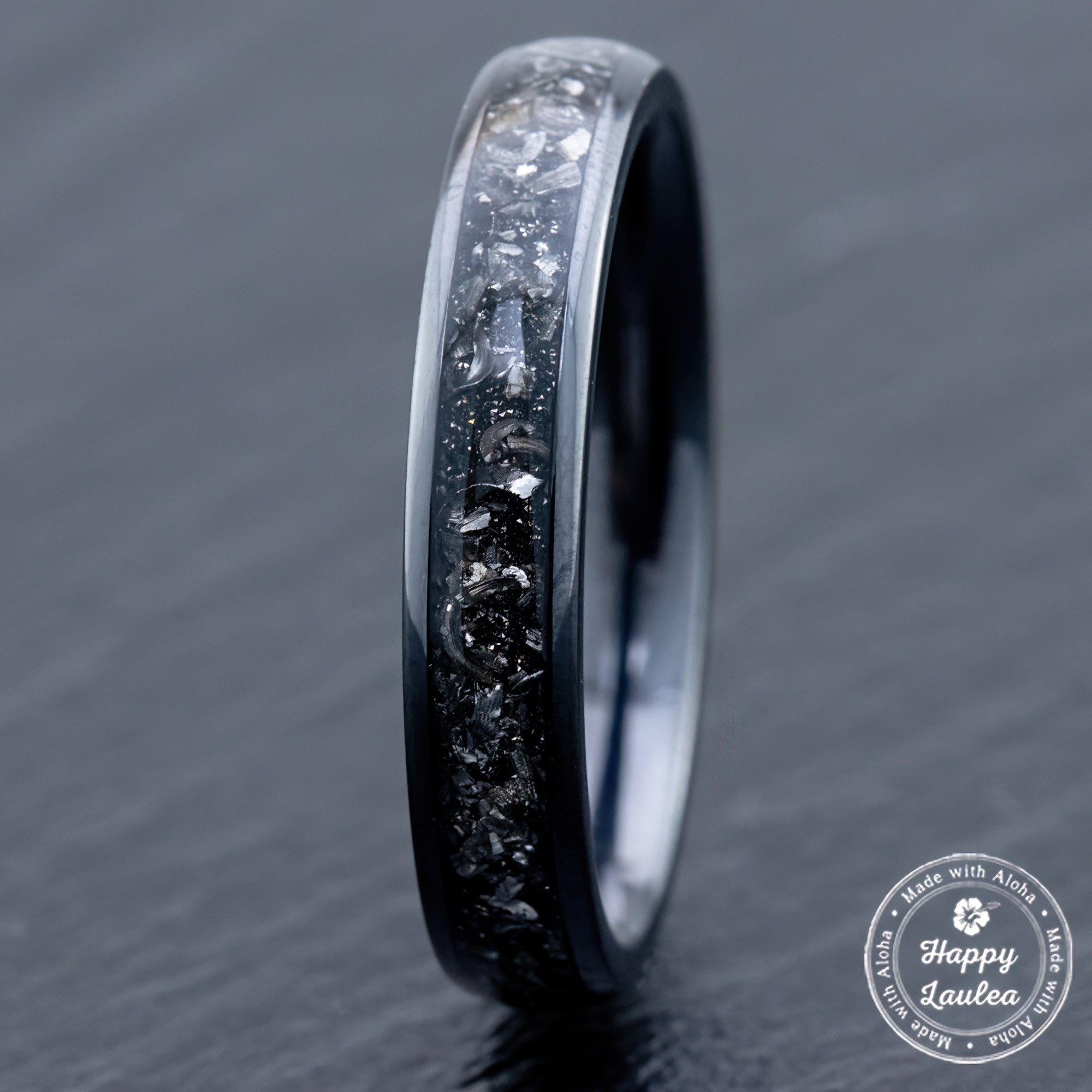 Black Titanium Ring &lsquo;Hoku&rsquo; [4mm width] Gibeon Meteorite