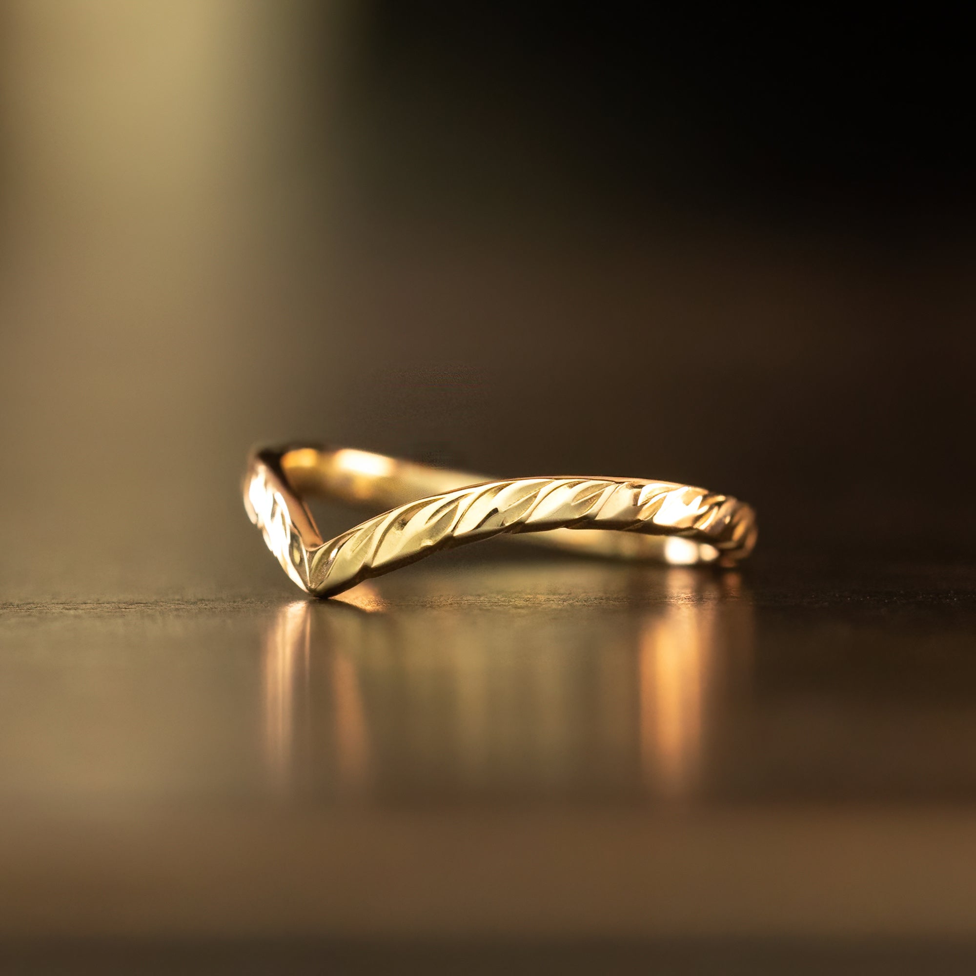 Solid Gold 2mm Maile Chevron Ring