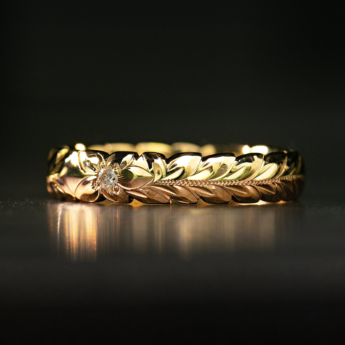Solid Gold Two Color Maile Leaf Design Hawaiian Jewelry Ring [ 4mm width ] Cutout Wave Edges