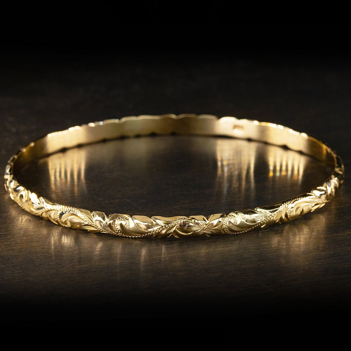 Solid Gold Hawaiian Heirloom Bangle with Cutout Wave Edges [4mm width] Barrel Shape