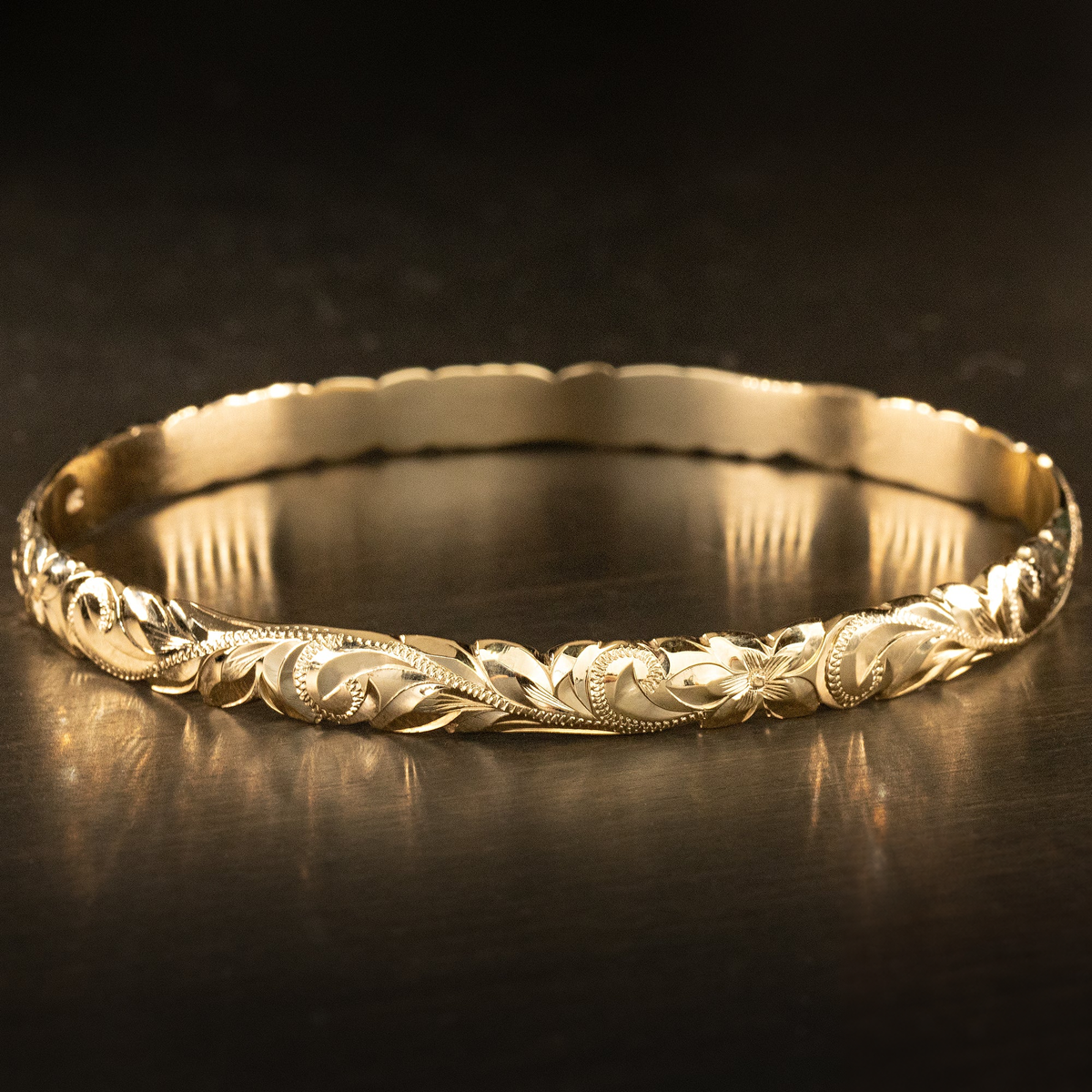 Gold Hawaiian Heirloom Bangle with Cutout Wave Edges [6mm width] Barrel Shape
