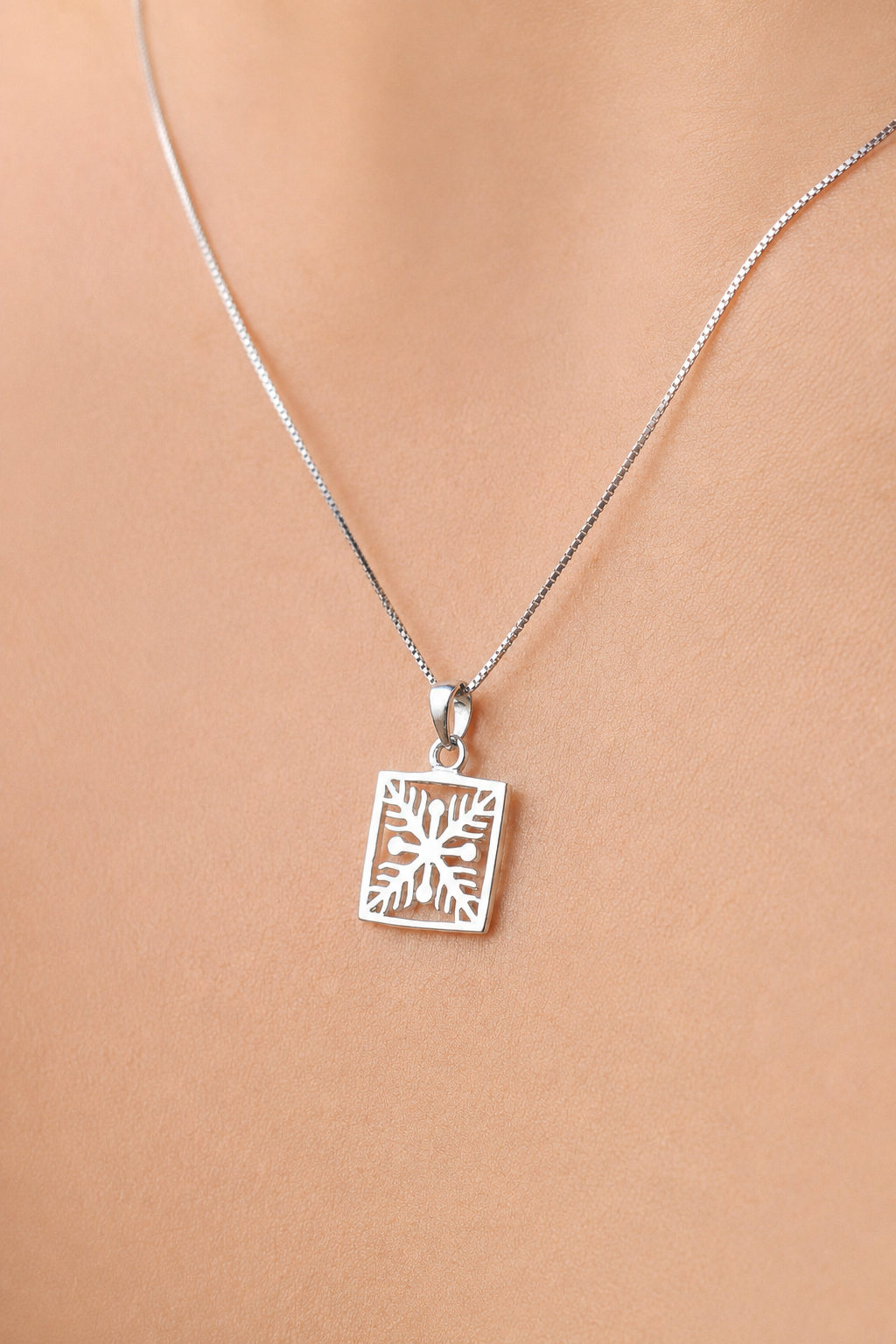 Sterling Silver Hawaiian Quilt Pendant