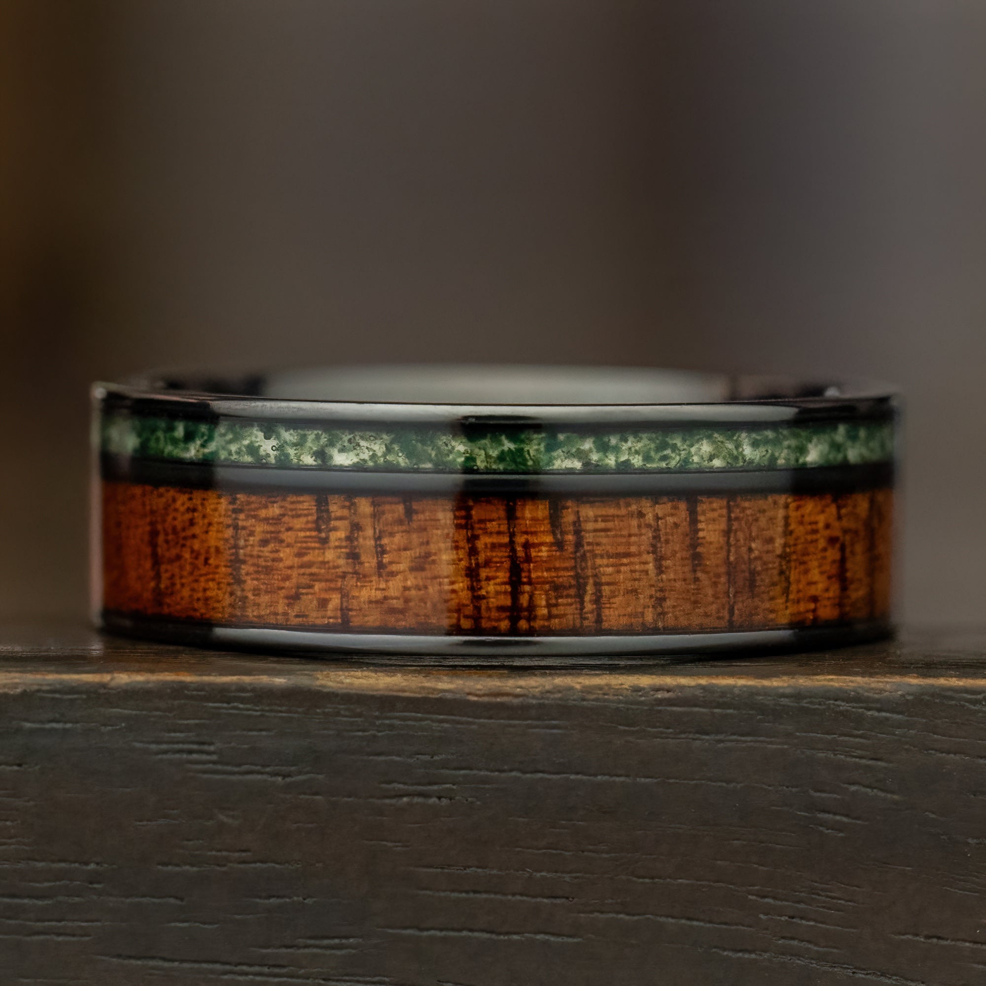 Moss Agate & Hawai'i Koa Wood [8mm Black Titanium Ring]