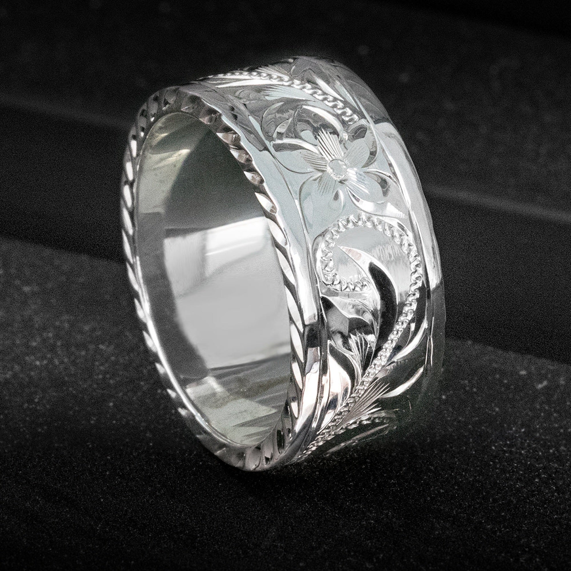 Sterling Silver Hawaiian Jewelry Ring with Old English Design & Diamon
