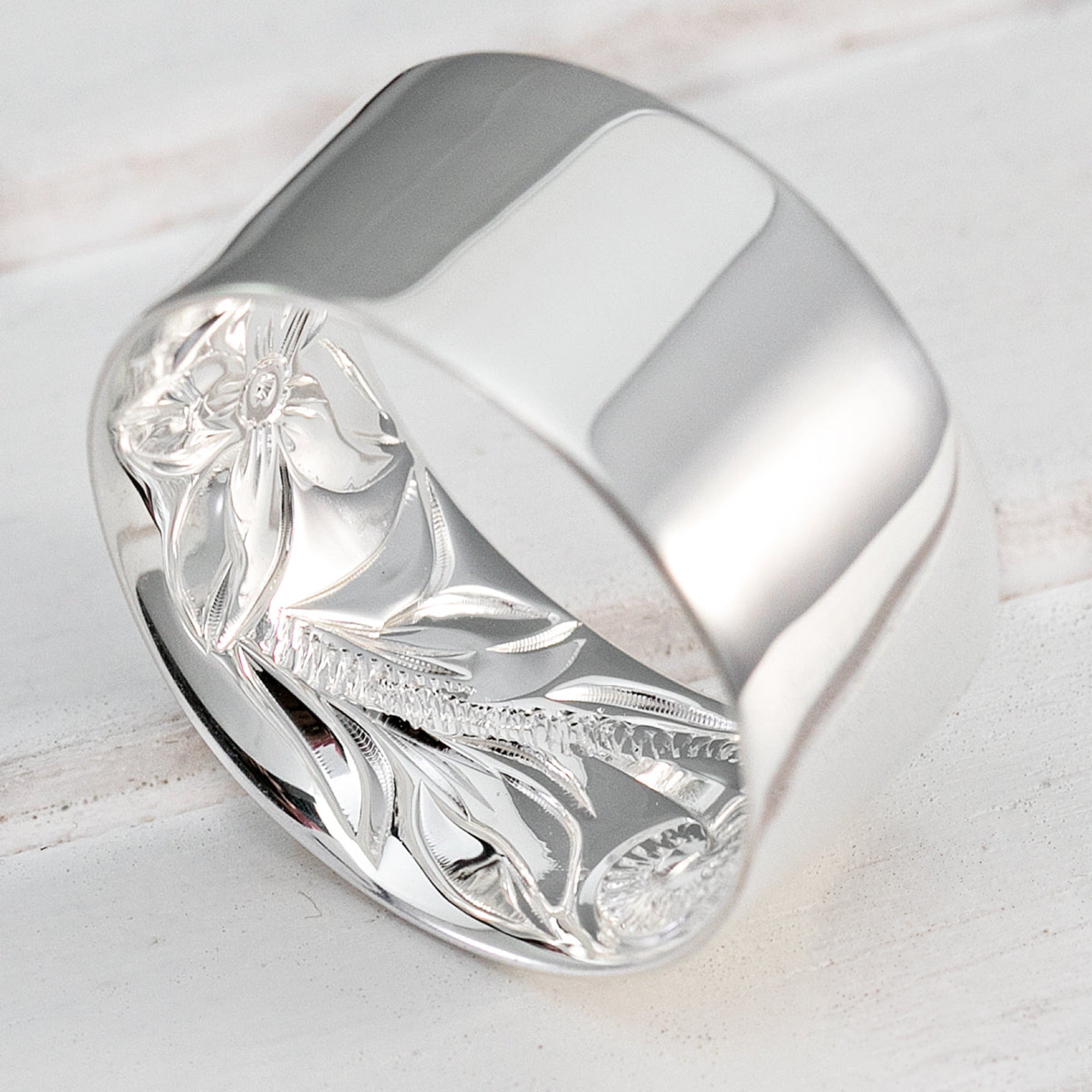 925 Sterling Silver Inside Engraving Ring with Hawaiian Heirloom Desig