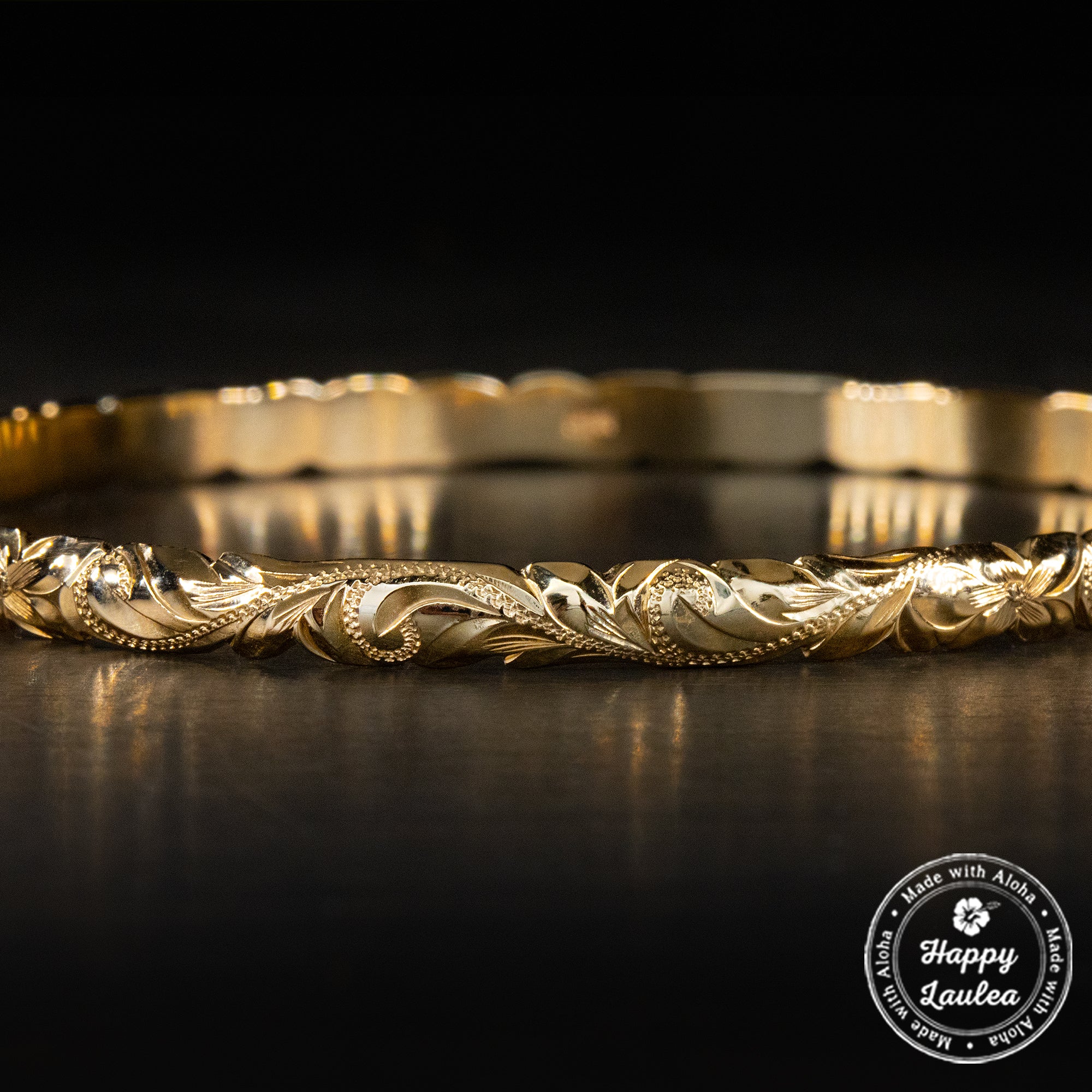 Solid Gold Hawaiian Heirloom Bangle with Cutout Wave Edges [4mm width]